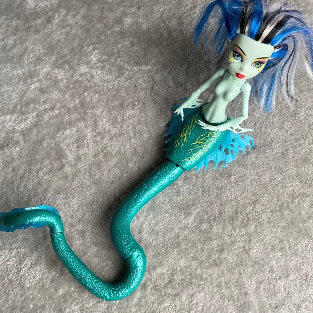 2014 Mattel, monster, high mermaid doll